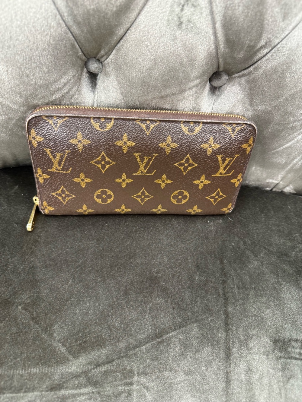 Louis Vuitton large  Monogram Zip around accordian wallet